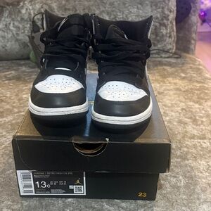 Jordan Kids' Black and White High Sneakers